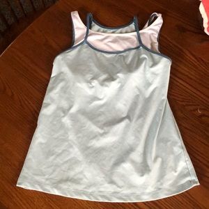 Athleta Women’s tank top w/ built in sports bra